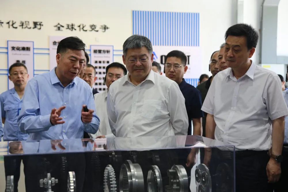 陜西省屬企業(yè)改革創(chuàng)新觀摩團(tuán)走進(jìn)秦川集團(tuán)、法士特集團(tuán)